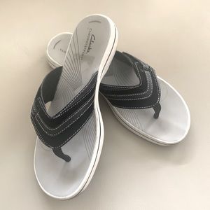 Clarks Cloudstepper sandals